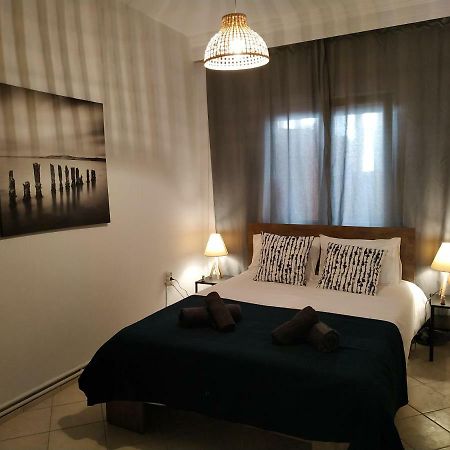 Bright Apartment Steps From The Sea Thessaloniki Exterior foto