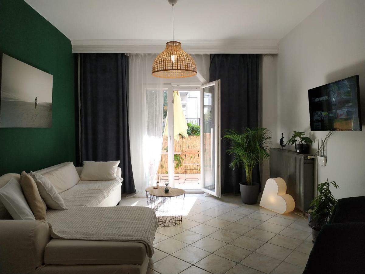 Bright Apartment Steps From The Sea Thessaloniki Exterior foto