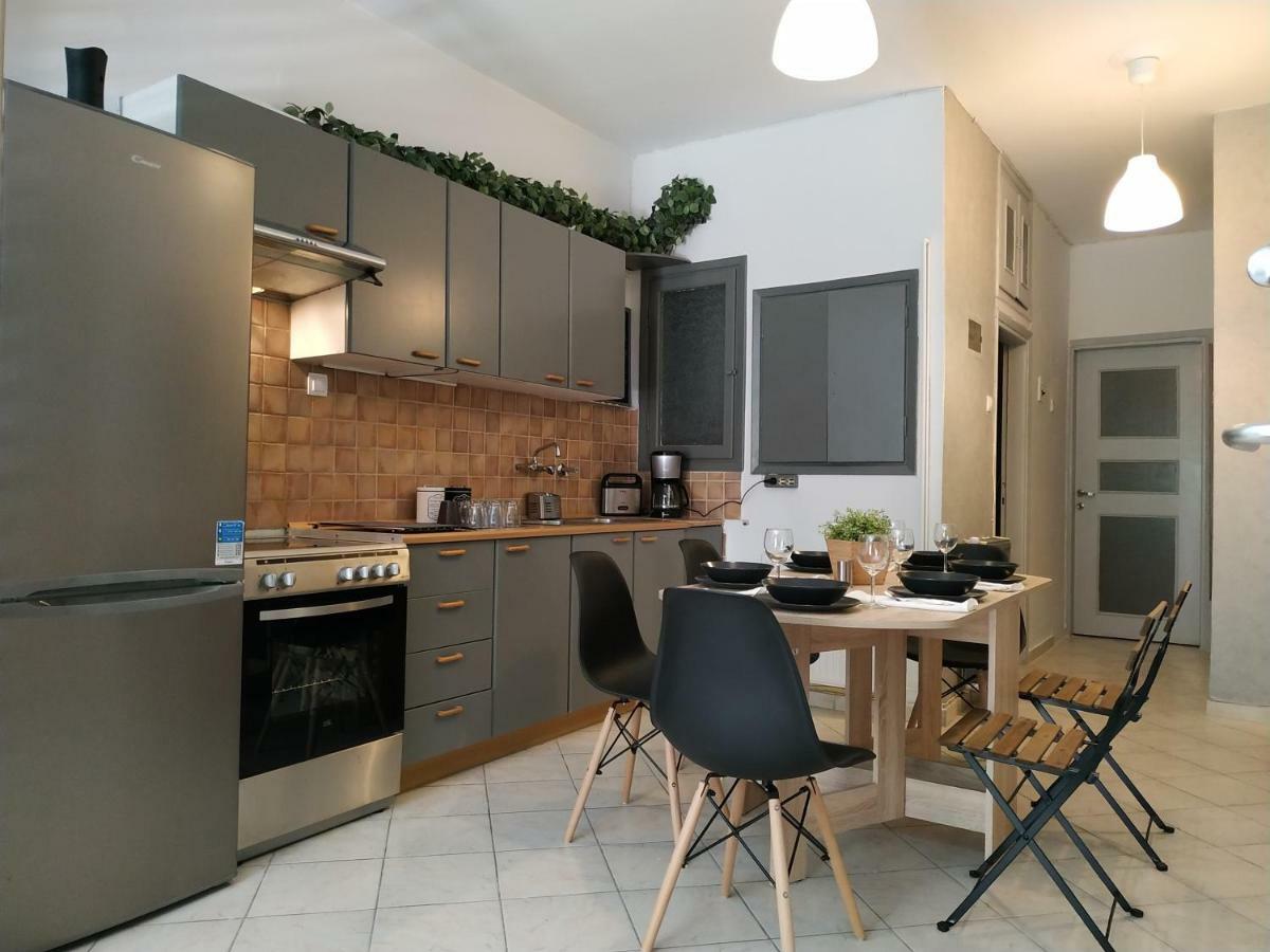 Bright Apartment Steps From The Sea Thessaloniki Exterior foto